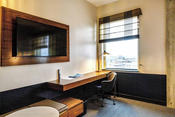 Room 4 of 42